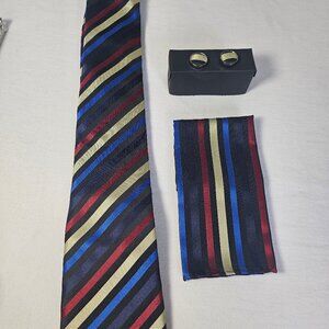 Swallow Fight Men's Tie Set W Cuff Links And Pocket Square New In Box Gift Set